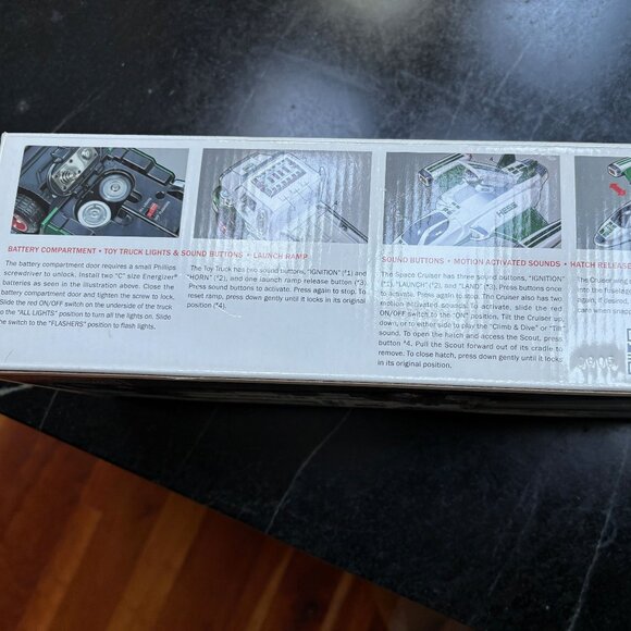 HESS 2014 COLLECTABLE TOY TRUCK AND SPACE CRUISER WITH SCOUT - NIB-UNOPENED - Picture 2 of 6